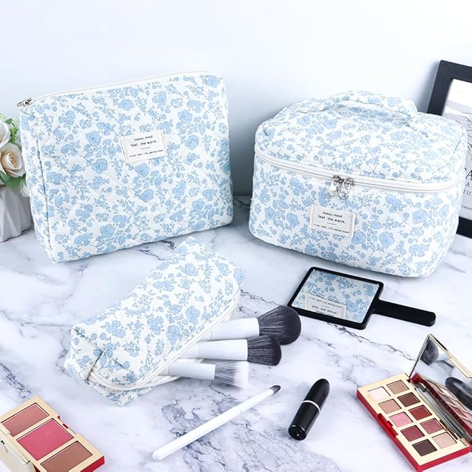 3Pcs Cotton Quilted Makeup Bag Set,Large Floral Cosmetic Bag,Aesthetic Toiletry Travel Makeup Bag Set and Cute Flower Bag for Women Girls (Blue White Flower)