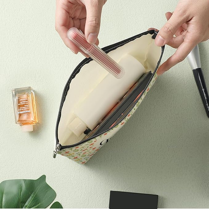 Grandma's Travel Bag Mothers Day Makeup Bag Grandma Gifts Grandma Birthday Gifts Funny Coloful Floral Cosmetic Bag for Women Nana Gigi Mimi Nanny Granny Chirstmas Appreciation Retirement Gifts