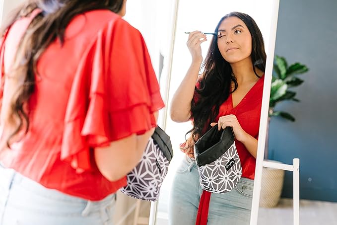 Jadyn Durable Cinch Top Makeup Organizer - Compact Travel Makeup Bag - 7 Interior Pockets for Cosmetics - Drawstring Toiletry Travel Bag for Women - 6L Storage Capacity - (Geometric Gray)