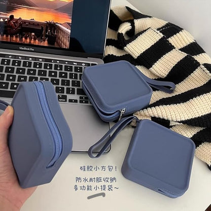 Silicone Mini Makeup Bag Pouch for Purse, Small Cosmetic Travel Bag Zipper Pouch Waterproof Cute Coin Purse Portable Makeup Storage Bag Travel Toiletry Organizers Bag for Women Girls