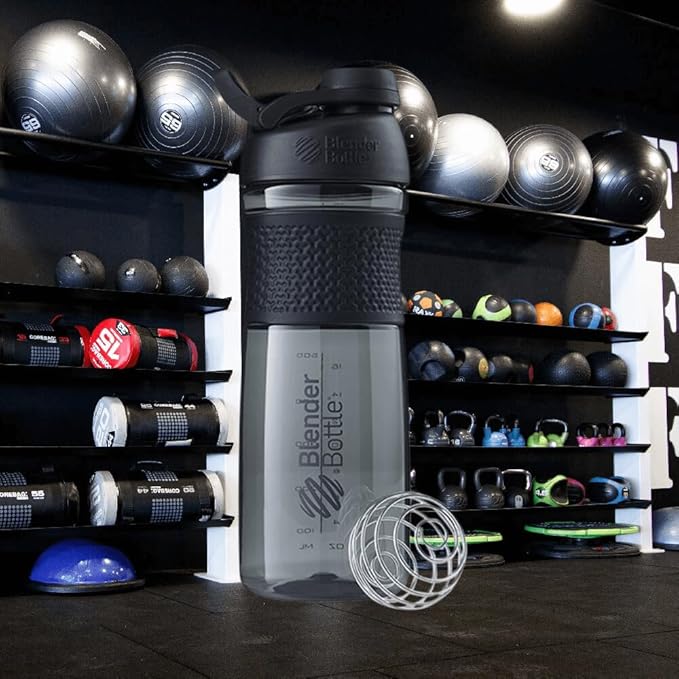 BlenderBottle SportMixer Shaker Bottle Perfect for Protein Shakes and Pre Workout, 28-Ounce, Black