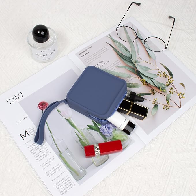 Silicone Mini Makeup Bag Pouch for Purse, Small Cosmetic Travel Bag Zipper Pouch Waterproof Cute Coin Purse Portable Makeup Storage Bag Travel Toiletry Organizers Bag for Women Girls