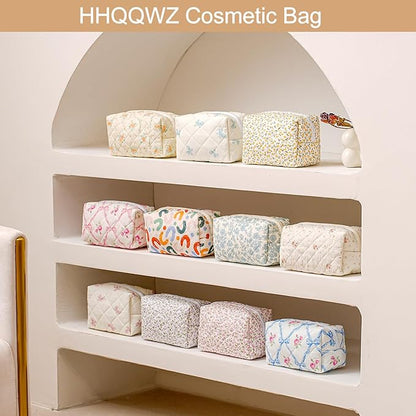 Makeup Bag Travel Cosmetic Bag for Women Girls, Zipper Make Up Pouch, Floral Flowers Toiletry Organizer Makeup, Portable Storage Cosmetic Travel Cloth Bag (Red Small Flower)