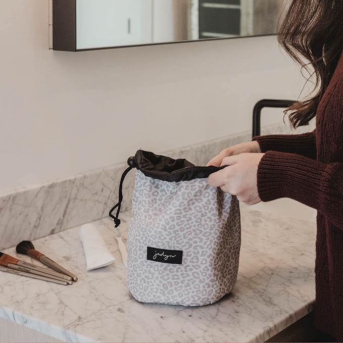 Jadyn Durable Cinch Top Makeup Organizer - Compact Travel Makeup Bag - 7 Interior Pockets for Cosmetics - Drawstring Toiletry Travel Bag for Women - 6L Storage Capacity - (Desert Leopard)