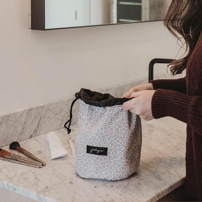 Jadyn Durable Cinch Top Makeup Organizer - Compact Travel Makeup Bag - 7 Interior Pockets for Cosmetics - Drawstring Toiletry Travel Bag for Women - 6L Storage Capacity - (Desert Leopard)
