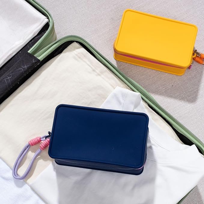 Travistar Silicone Travel Makeup Bag - Large Capacity Make Up Pouch Travel Makeup Organizer Bag Waterproof Toiletry Bag Portable Cosmetic Bag Small Womens Brush Holder Bag with Zipper Closure Khaki
