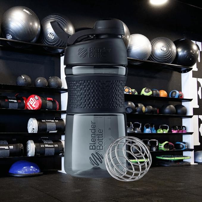 BlenderBottle SportMixer Shaker Bottle Perfect for Protein Shakes and Pre Workout, 20-Ounce, Black