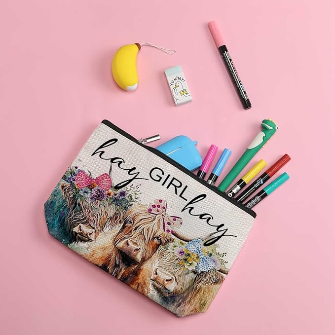 ZHAMEN Vintage Funny Cow Print Stuff Farm Animals Western Makeup Bag Stuff Graduation Mothers Day Birthday Cow Gifts for Girls Women Lovers Friends Daughter Sister Coworker Cosmetic Bag Hay girls Hay