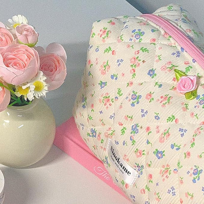 Quilted Coquette Travel Makeup Bag, Large Capacity Puffy Cotton Cosmetic Bag Toiletry Organizer for Women Reusable Washable Aesthetic Floral Pouches Handmade,Floralwhisper