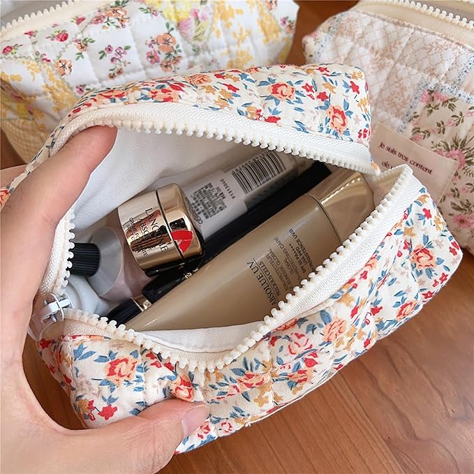 Floral Makeup Bag Small Cotton Quilted Cosmetic Makeup Bag Organizer, Aesthetic Portable Pouch Purse Toiletry Bag for Women Girls Travel accessories (Red Floral-S)