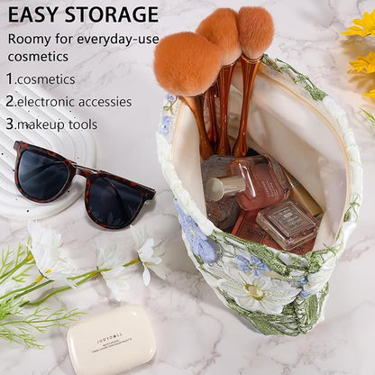 ZLFSRQ Lace Flower Makeup Bag Travel Cute Floral Cosmetic Bags for Women Large Toiletry Pouch Zipper Cosmetic Pouch for Purse Aesthetic Make up Organizer Bag Portable Toiletry Bags