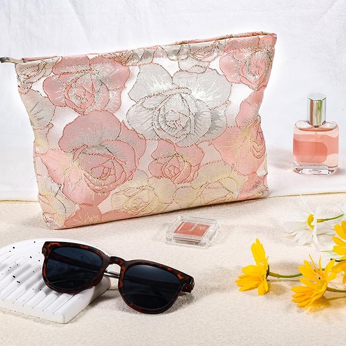 Rose Flower Makeup Bag Travel Large Cosmetic Bag for Women Cute Makeup Pouch Zipper Cosmetic Pouch for Purse Jacquard Aesthetic Pink Floral Make up Organizer Bag Portable Toiletry Bag