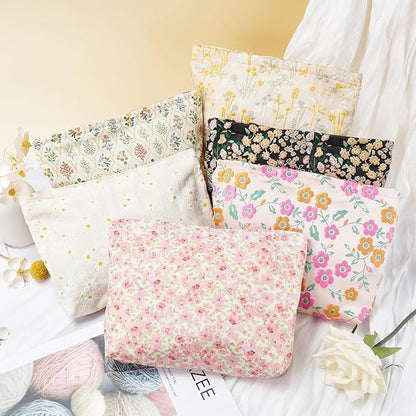 WOZEAH Floral Makeup Bag for Purse Small Cosmetic Pouch,Stylish Zipper Make up Pouch Travel Canvas Toiletry Bags(Rhombic Flower)