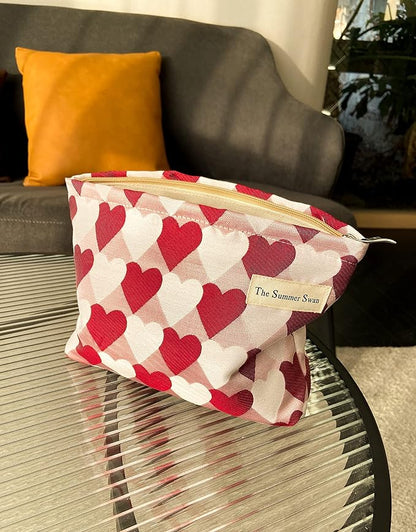 Summer Swan Large Floral Mid-day Clutch Period Kit Hygiene Skincare Cute Makeup Bag (Valentine Hearts Red)