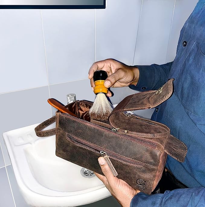 RUSTIC TOWN Buffalo Leather Toiletry Bag : Vintage Travel Shaving & Dopp Kit : for Toiletries, Cosmetics & More : Spacious Interior & Waterproof Lining : Compact, Fits Easily in Luggage